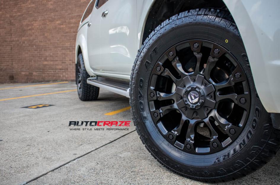 NISSAN-NAVARA-VAPOR-MATTE-BLACK
